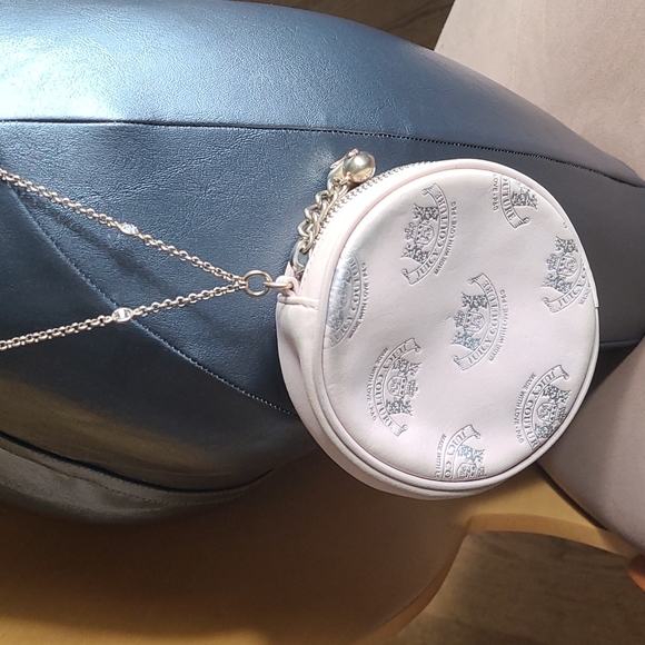 Juicy Couture crossbody round bag purse in soft light pink leather with silver - Picture 14 of 16